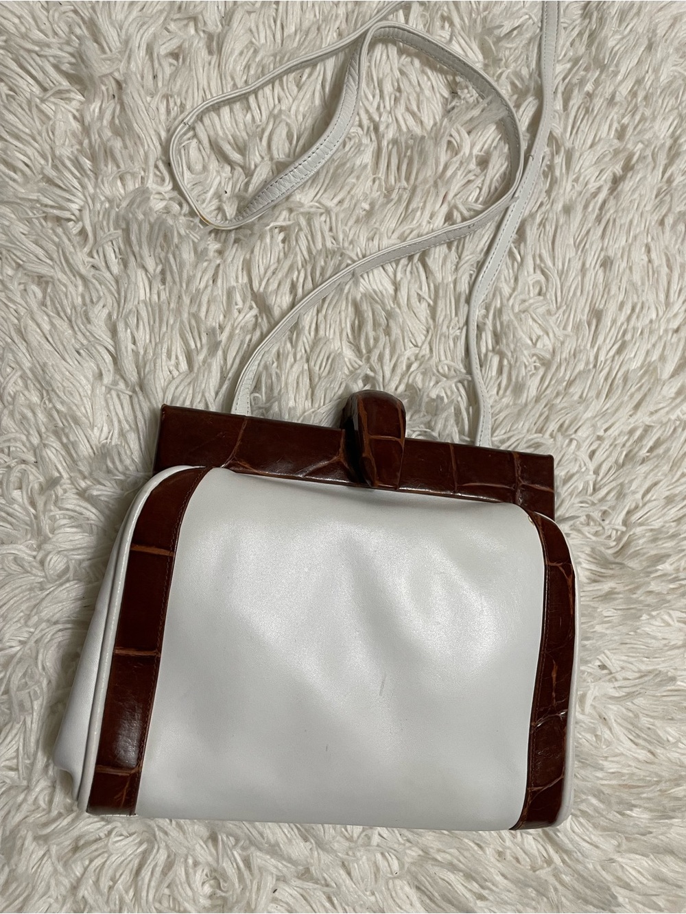 Vintage Susan Gail White And brown Leather crossbody bag Made In Spain